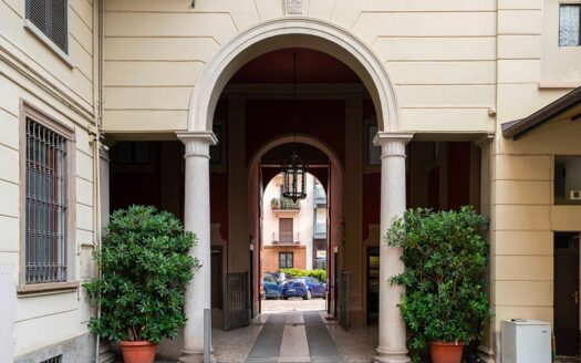 Milano Via De Amicis – big